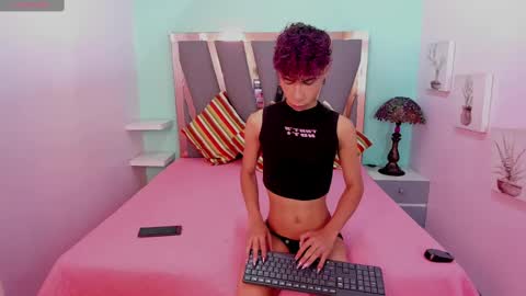 Snapshot of _lemmon_ chatting on February 24, 1:53 pm L E M M O N online show from February 24, 1:53 pm