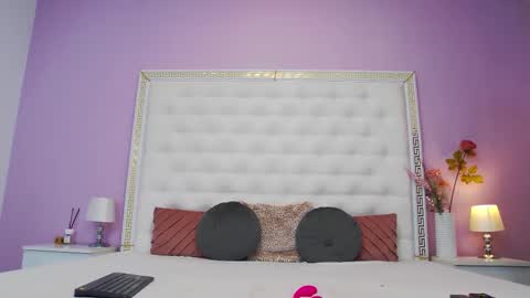 Snapshot of _lenapaul_ chatting on November 12, 5:19 am Lena Paul online show from November 12, 5:19 am