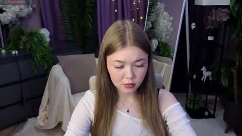 Snapshot of _liilcrystal_ chatting on June 21, 6:54 pm _liilcrystal_ online show from June 21, 6:54 pm
