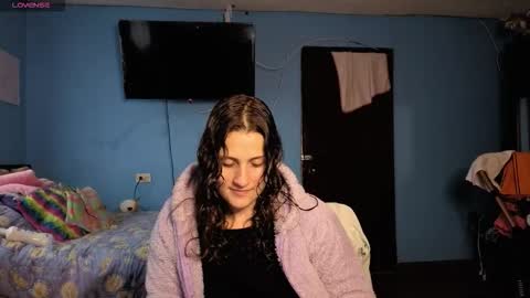 Lindasy online show from December 18, 9:21 pm