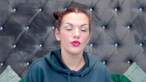 Lisa online show from February 10, 6:13 pm