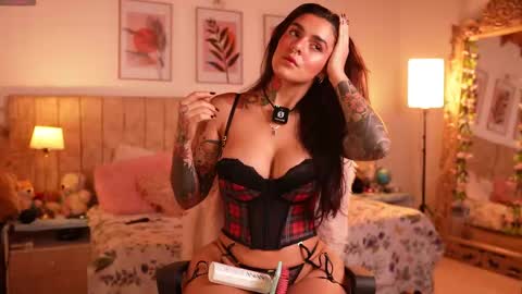 Lissana online show from February 9, 11:42 pm