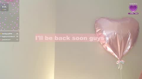 Snapshot of _little_misss chatting on February 16, 11:27 am Mila  online show from February 16, 11:27 am