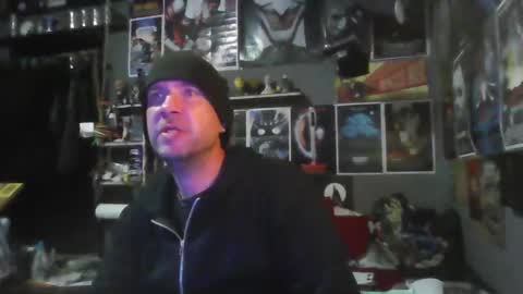 That guy online show from December 18, 4:07 am