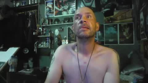 That guy online show from July 2, 4:02 pm