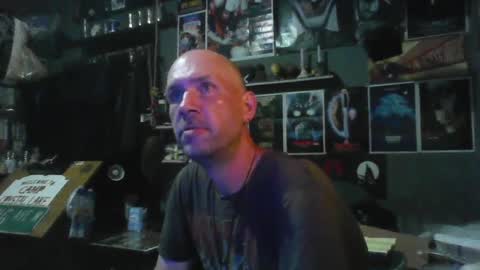 That guy online show from July 18, 3:22 am