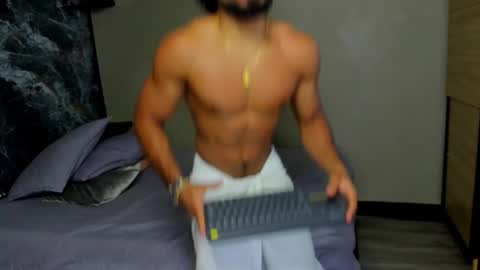 _luca_flame online show from November 10, 9:58 pm