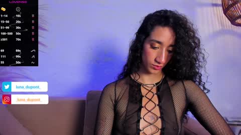 Snapshot of _luna_dupont_ chatting on December 23, 3:23 pm Luna online show from December 23, 3:23 pm