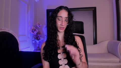 Snapshot of _luna_dupont_ chatting on January 15, 11:19 pm Luna online show from January 15, 11:19 pm