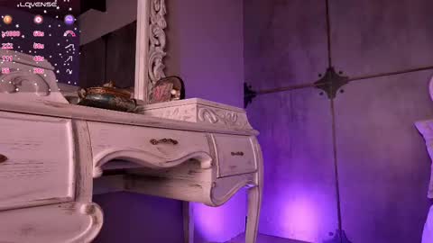 Snapshot of _luna_dupont_ chatting on March 6, 11:36 am Luna online show from March 6, 11:36 am