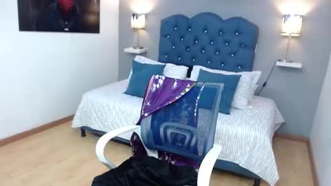 LUNA QUEEN online show from November 14, 9:02 pm