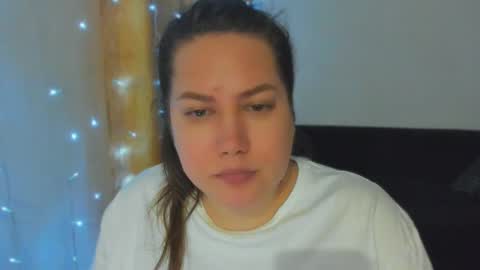 Snapshot of _madalexa_ chatting on November 30, 8:35 pm Alexa online show from November 30, 8:35 pm