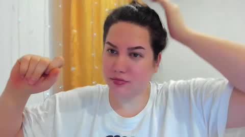 Snapshot of _madalexa_ chatting on December 16, 1:16 pm Alexa online show from December 16, 1:16 pm