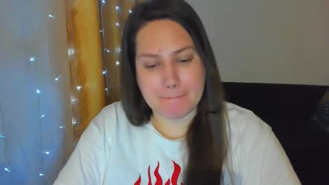 Snapshot of _madalexa_ chatting on January 17, 1:54 am Alexa online show from January 17, 1:54 am