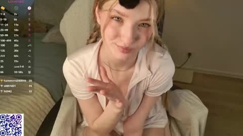 Snapshot of _magic_smile chatting on May 22, 2:01 pm Anna online show from May 22, 2:01 pm