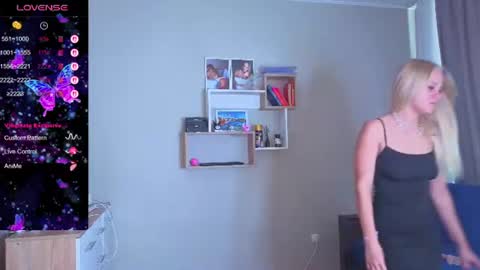 Snapshot of _maneki_neko_ chatting on July 16, 9:15 am Emma online show from July 16, 9:15 am