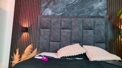 Snapshot of _mar_cherry chatting on June 18, 8:13 pm Mar online show from June 18, 8:13 pm