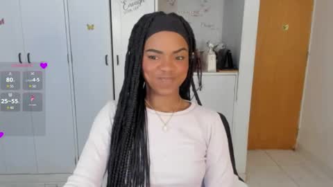 Snapshot of _marcela_22 chatting on May 27, 5:48 am MARCELA online show from May 27, 5:48 am