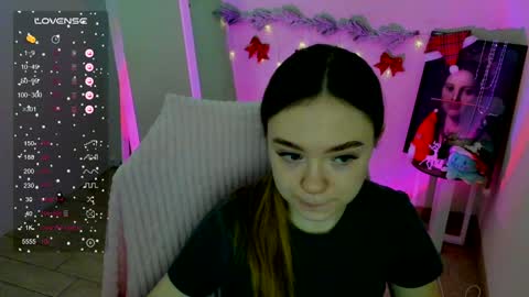 Snapshot of _margoqueen_ chatting on December 29, 10:01 am Margo online show from December 29, 10:01 am