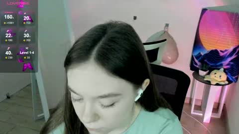 Snapshot of _margoqueen_ chatting on March 3, 10:06 am Margo online show from March 3, 10:06 am