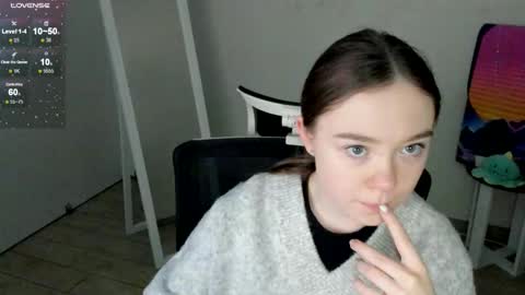 Snapshot of _margoqueen_ chatting on December 17, 7:14 am Margo online show from December 17, 7:14 am