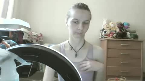 Snapshot of _mari_so chatting on July 5, 10:22 am Scarlett online show from July 5, 10:22 am