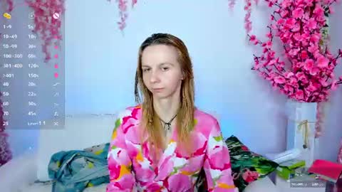 Snapshot of _mari_so chatting on July 26, 1:29 pm Scarlett online show from July 26, 1:29 pm