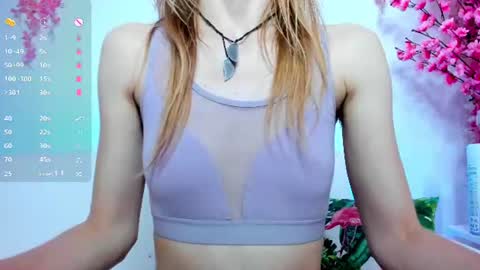 Snapshot of _mari_so chatting on August 1, 9:25 pm Scarlett online show from August 1, 9:25 pm