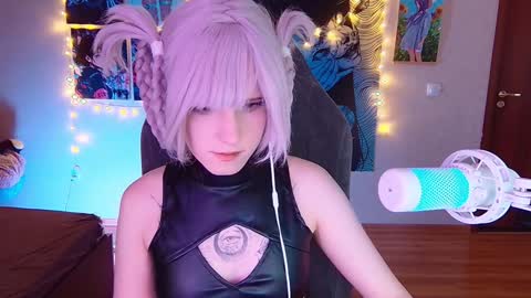 Mariko online show from December 13, 3:00 pm