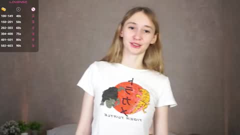 Snapshot of _marvelous_time_ chatting on September 24, 4:05 am Gwen online show from September 24, 4:05 am