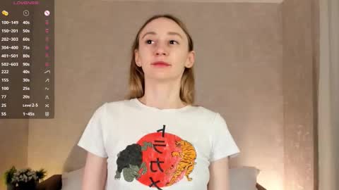 Snapshot of _marvelous_time_ chatting on October 18, 2:47 am Gwen online show from October 18, 2:47 am