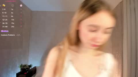 Snapshot of _marvelous_time_ chatting on November 5, 4:12 am Gwen online show from November 5, 4:12 am