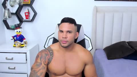 _matthew_santos_ online show from January 30, 10:51 pm