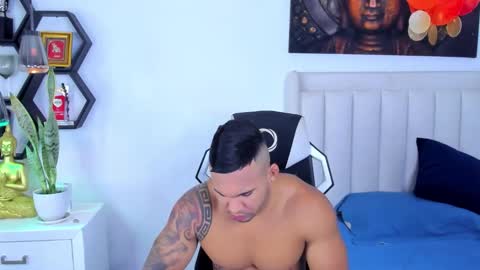 _matthew_santos_ online show from October 18, 9:59 pm