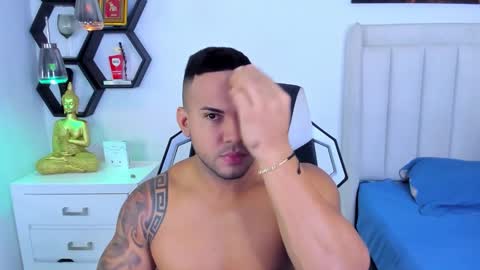 _matthew_santos_ online show from October 19, 7:47 pm