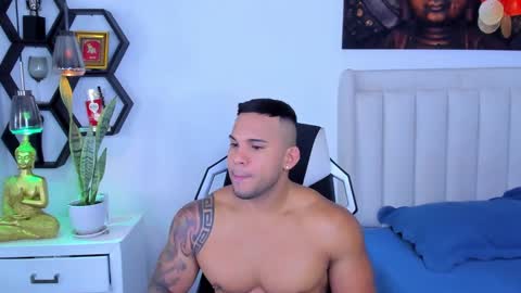 _matthew_santos_ online show from October 28, 10:01 pm