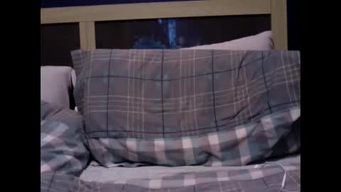 Snapshot of _maverick1985_ chatting on January 12, 4:18 pm _maverick1985_ online show from January 12, 4:18 pm