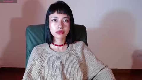 Mavis  online show from September 30, 8:25 pm