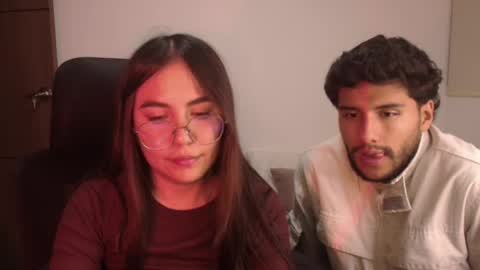 max and abby online show from July 5, 4:19 am