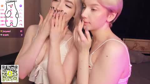 Elva and Kate  online show from July 3, 6:42 am