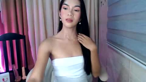 Snapshot of _mellyxxx chatting on February 1, 1:09 pm Melly online show from February 1, 1:09 pm