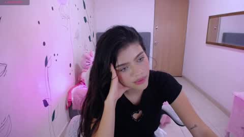 Mia online show from February 5, 3:13 am