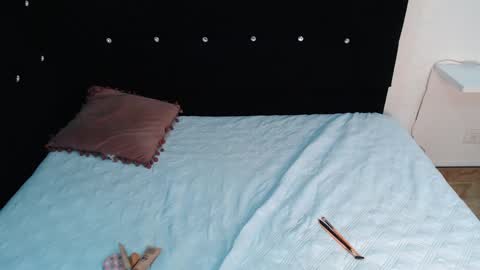  Mia  online show from January 13, 1:17 pm