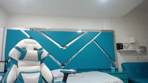  Mia  online show from February 26, 1:19 pm