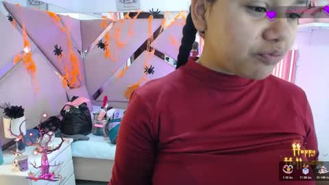  Mia  online show from October 22, 12:38 pm