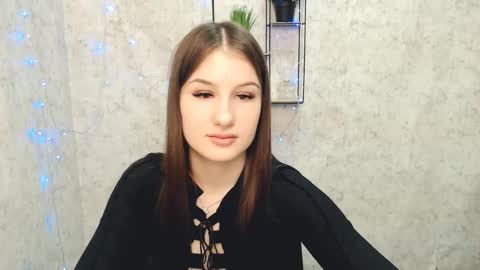 Snapshot of _miaangel_ chatting on February 20, 6:02 pm Mia online show from February 20, 6:02 pm
