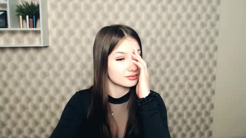 Snapshot of _miaangel_ chatting on March 7, 2:12 pm Mia online show from March 7, 2:12 pm