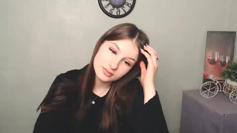 Snapshot of _miaangel_ chatting on March 9, 2:21 pm Mia online show from March 9, 2:21 pm