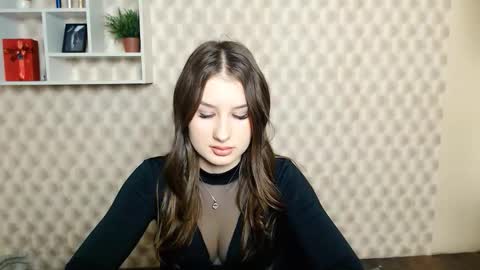 Snapshot of _miaangel_ chatting on November 14, 5:11 pm Mia online show from November 14, 5:11 pm