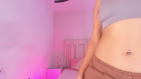 Mia  online show from July 1, 11:56 am